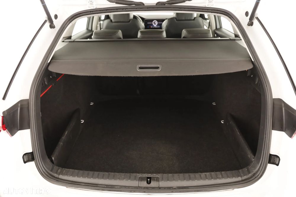 Skoda Octavia 2.0 TDI 4x4 DSG Scout - 25