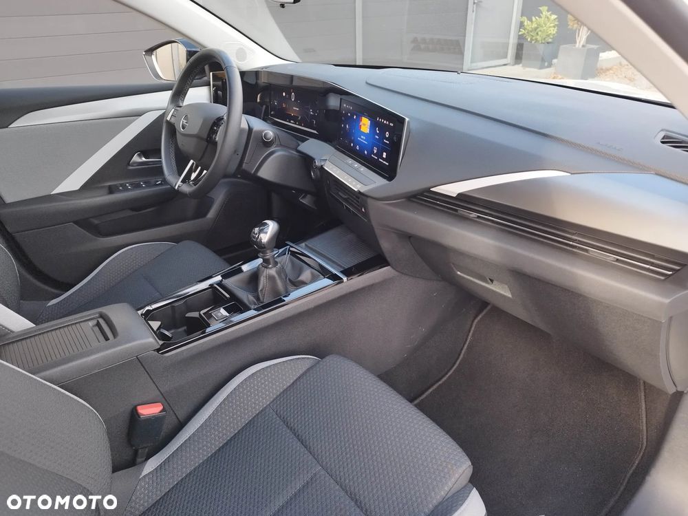 Opel Astra 1.2 Turbo Edition - 31
