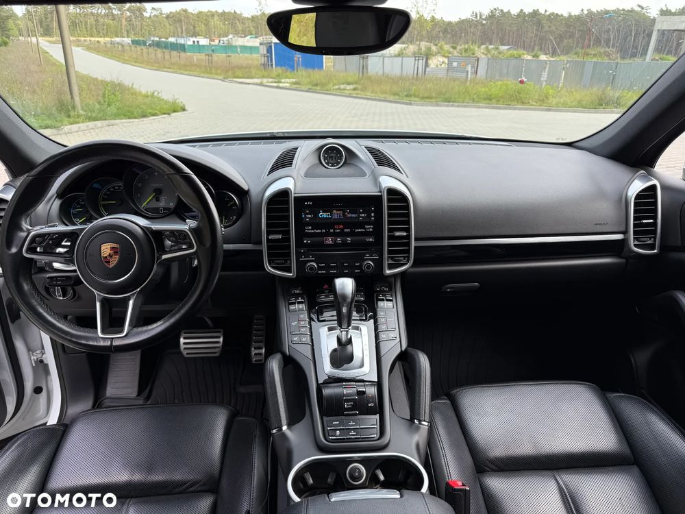 Porsche Cayenne ver-s-e--hybrid-platinum-edition - 8