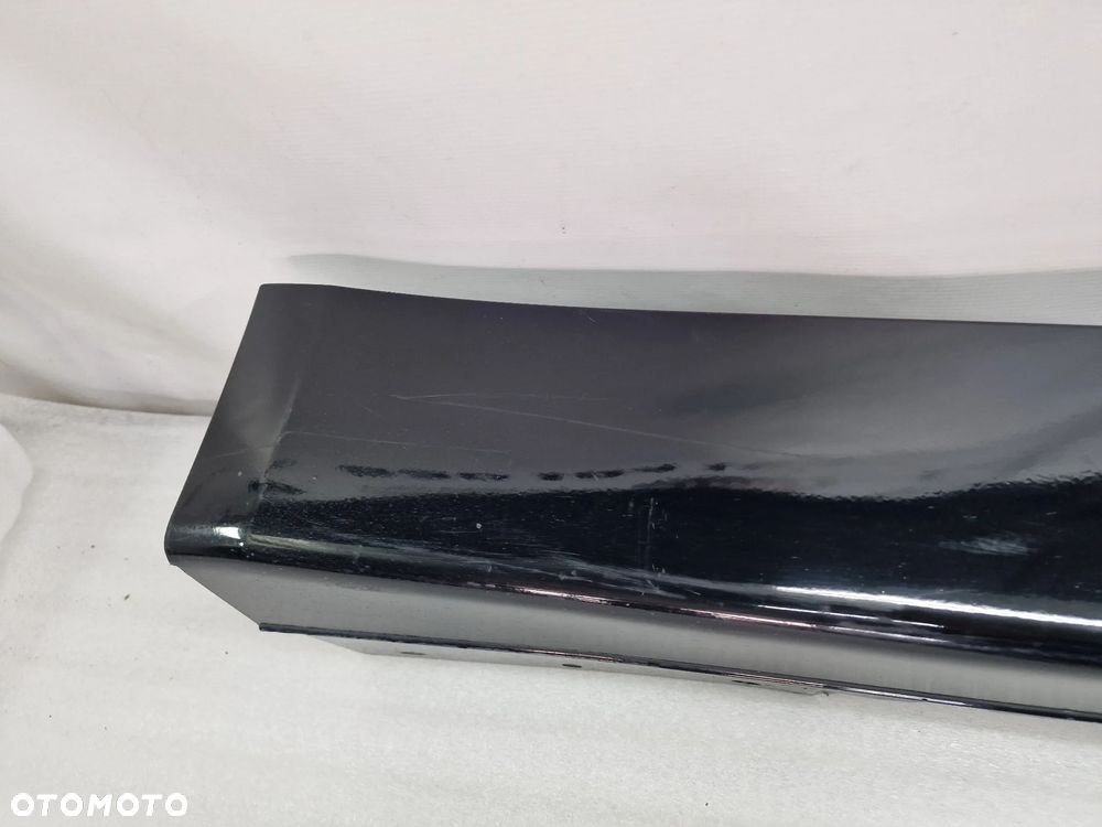 BMW 4 F32 / F33 PRAWA LISTWA PROGOWA / NAKŁADKA PROGU , NR 51777285786 / 7285786 , NR AUKCJI PR371 - 2