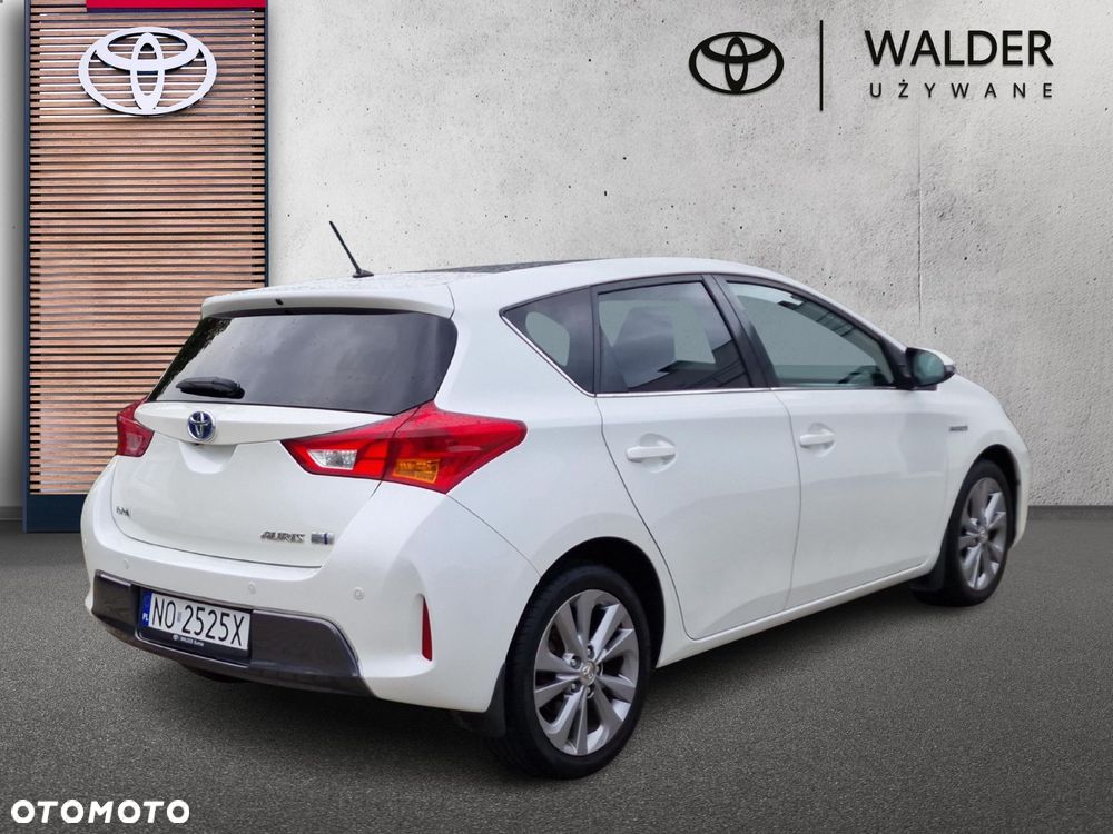 Toyota Auris Hybrid 135 Premium - 3