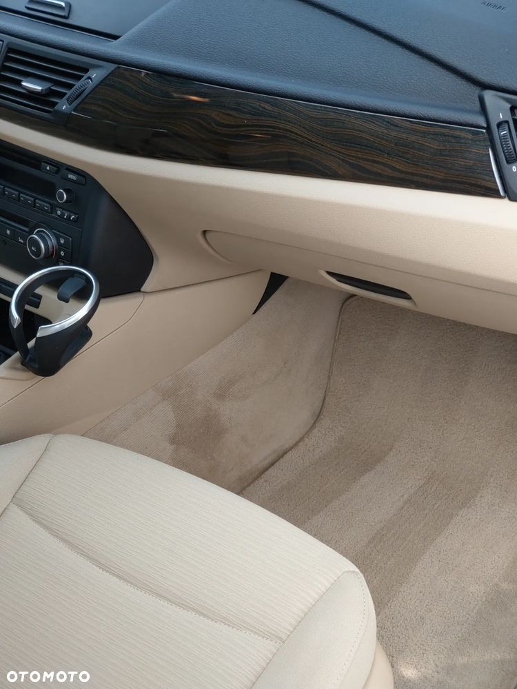 BMW X1 sDrive18d - 18