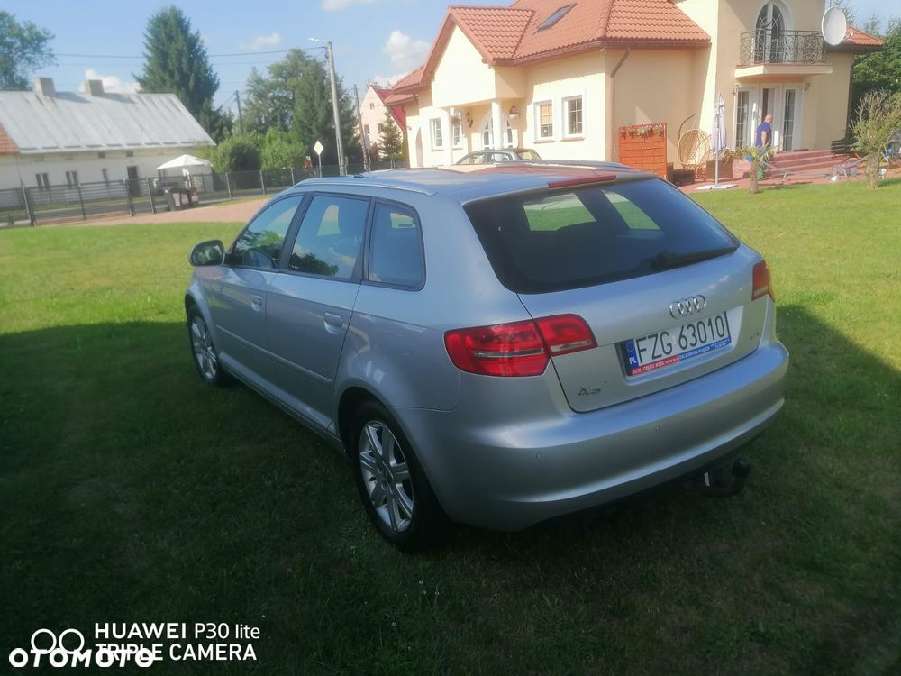Audi A3 Sportback 1.4 TFSI Attraction - 8