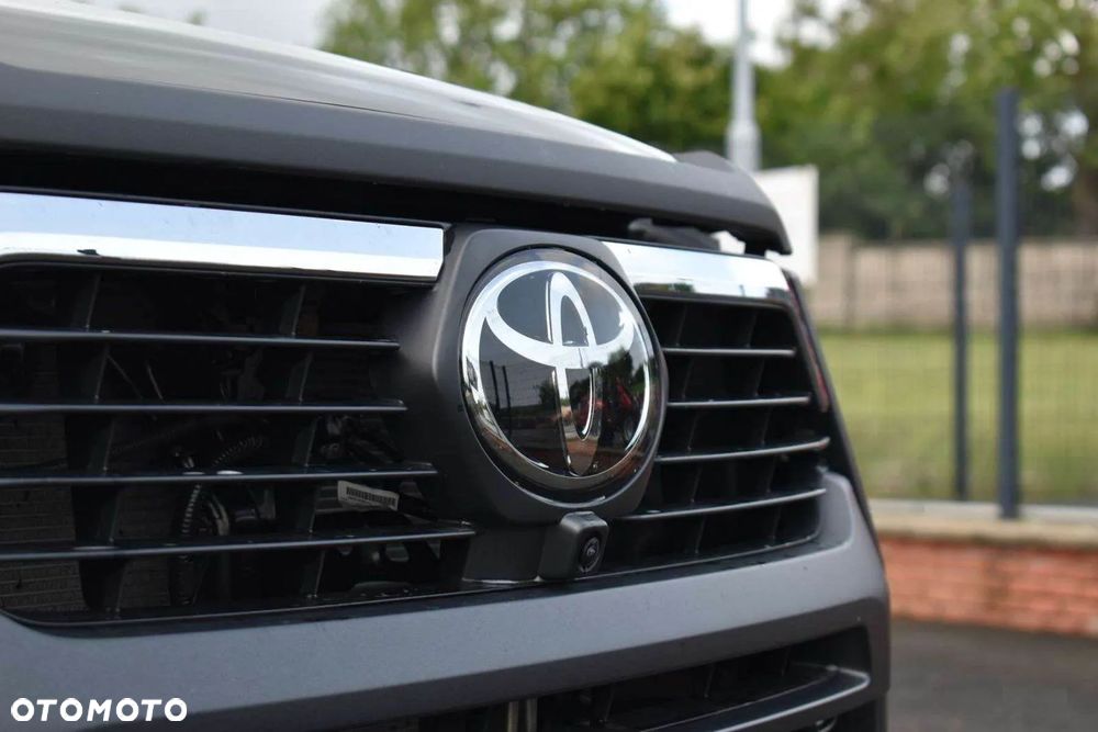 Toyota Hilux 2.8 D-4D Double Cab Invincible 4x4 - 7