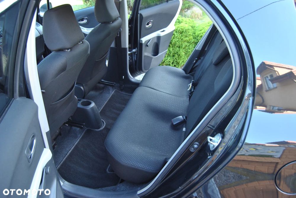 Toyota Yaris 1.33 VVT-i Executive - 31