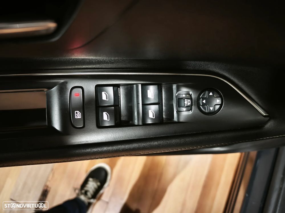 Peugeot 3008 225 e-EAT8 Allure Pack - 30