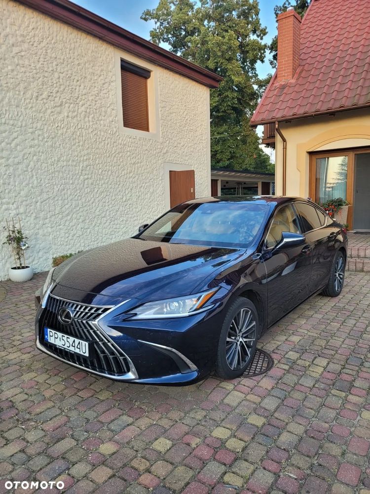 Lexus ES 300h Business Edition - 1