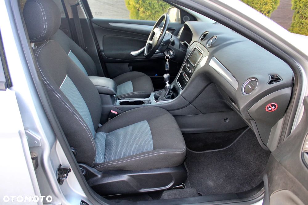 Ford Mondeo 2.0 TDCi Ghia X - 17