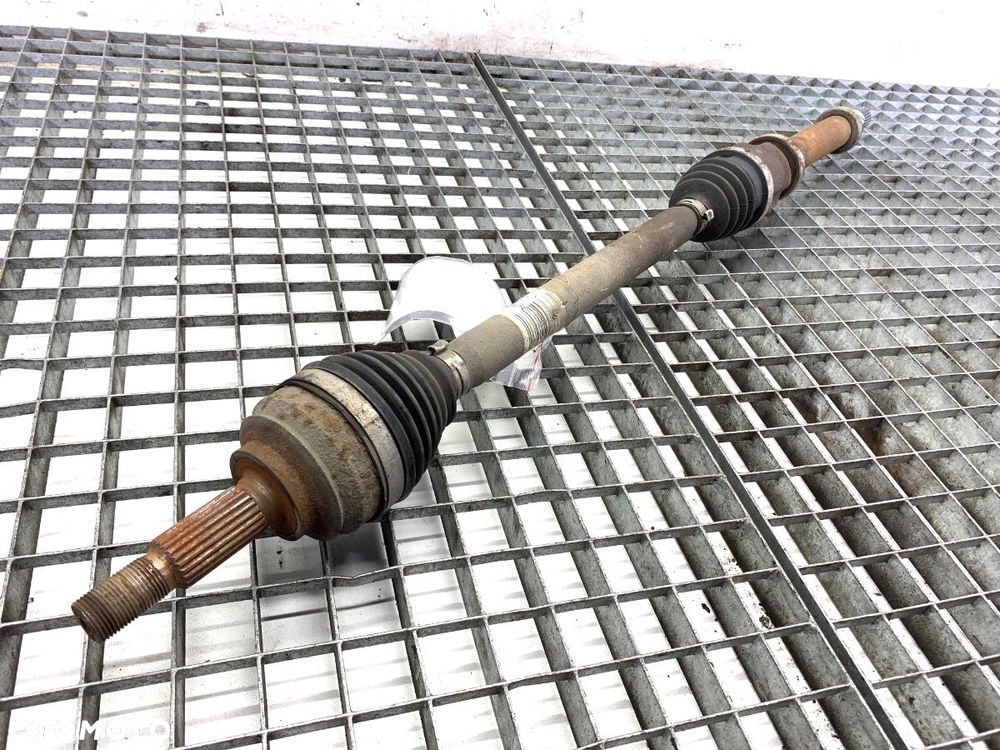 PÓŁOŚ PRAWY PRZÓD  RENAULT CLIO IV (BH_) 2012 - 2022 1.2 16V 54 kW [73 KM] benzyna 2012 - 2022 - 2