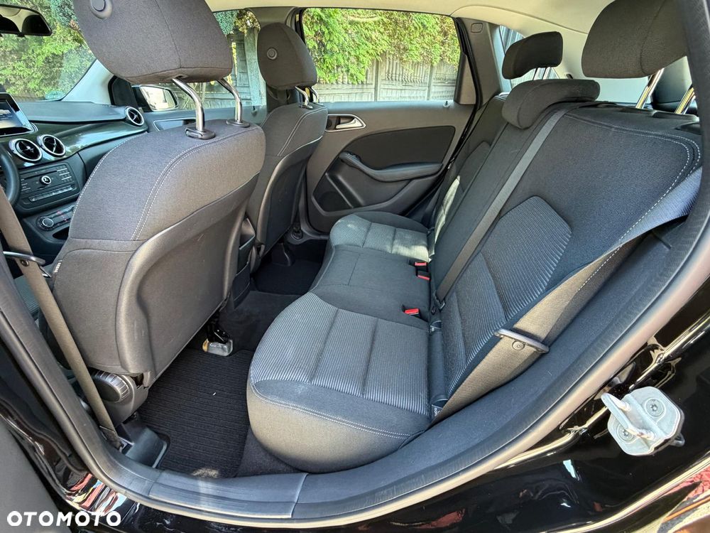 Mercedes-Benz Klasa B 180 (BlueEFFICIENCY) - 17