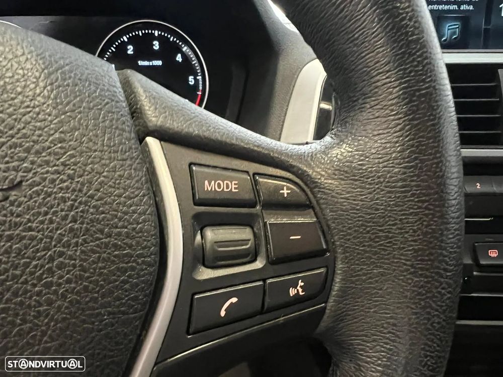 BMW 116 d Advantage Auto - 9