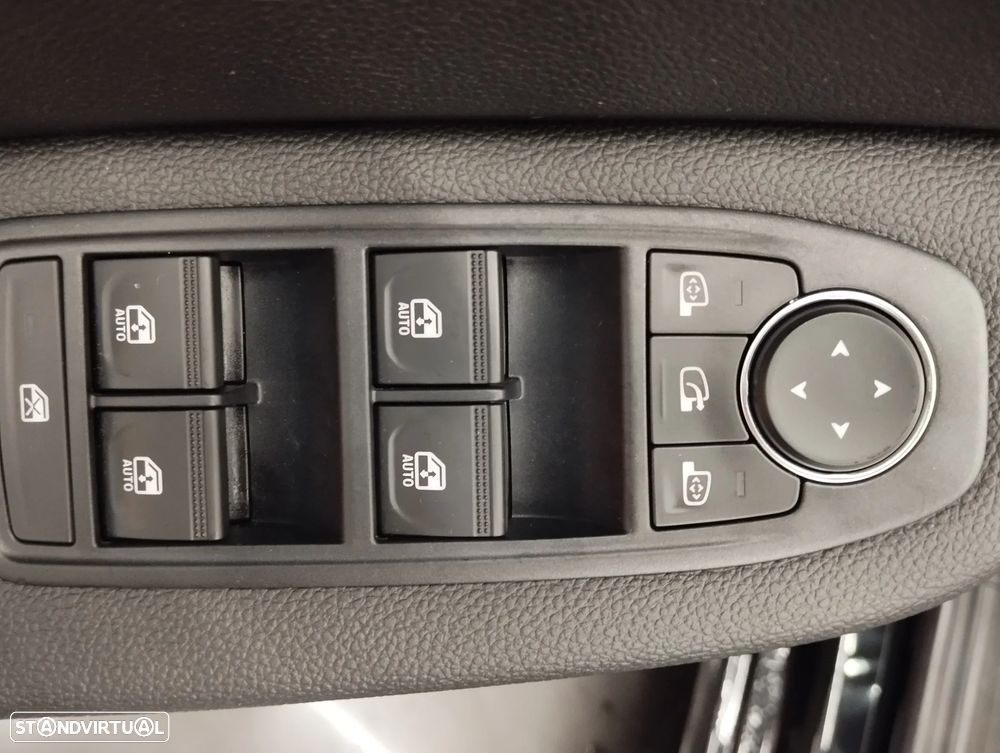 Renault Clio 1.0 TCe Evolution Bi-Fuel - 17