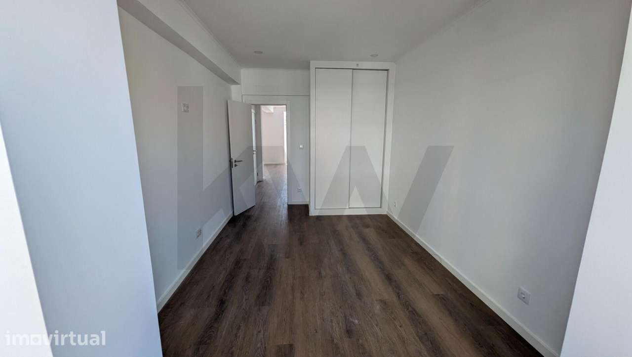 Oportunidade Imperdível - Apartamento T3 - Para Remodelação
