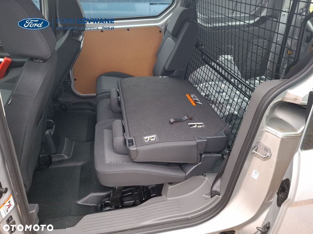 Ford Transit Connect - 13