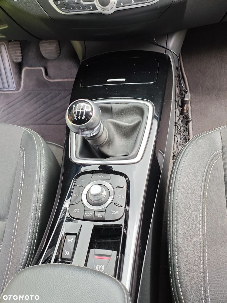 Renault Laguna 2.0 dCi Black Edition - 36