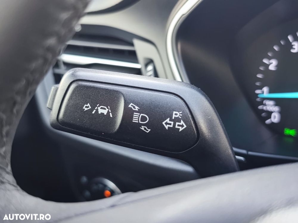 Ford Focus 1.0 EcoBoost Titanium - 32