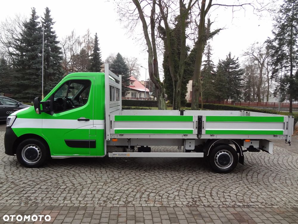 Renault Master Skrzynia 4,0m 2021r - 15