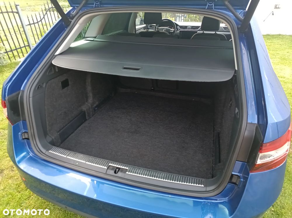 Skoda Superb 2.0 TDI SCR Style DSG - 14