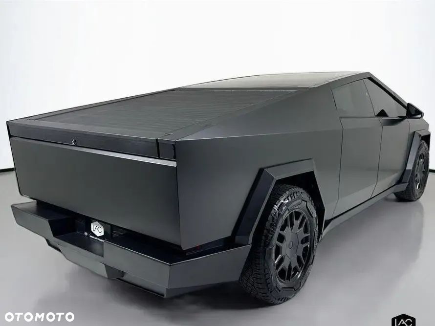 Tesla Cybertruck - 3