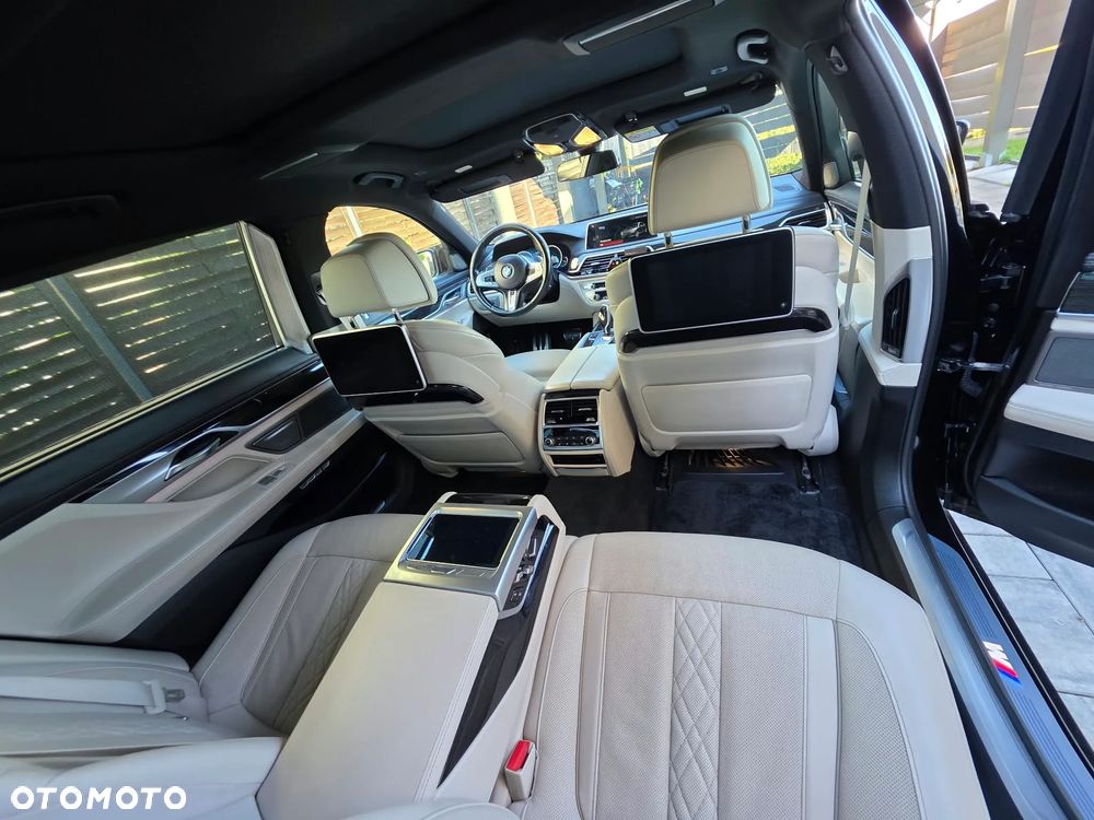 BMW Seria 7 - 16