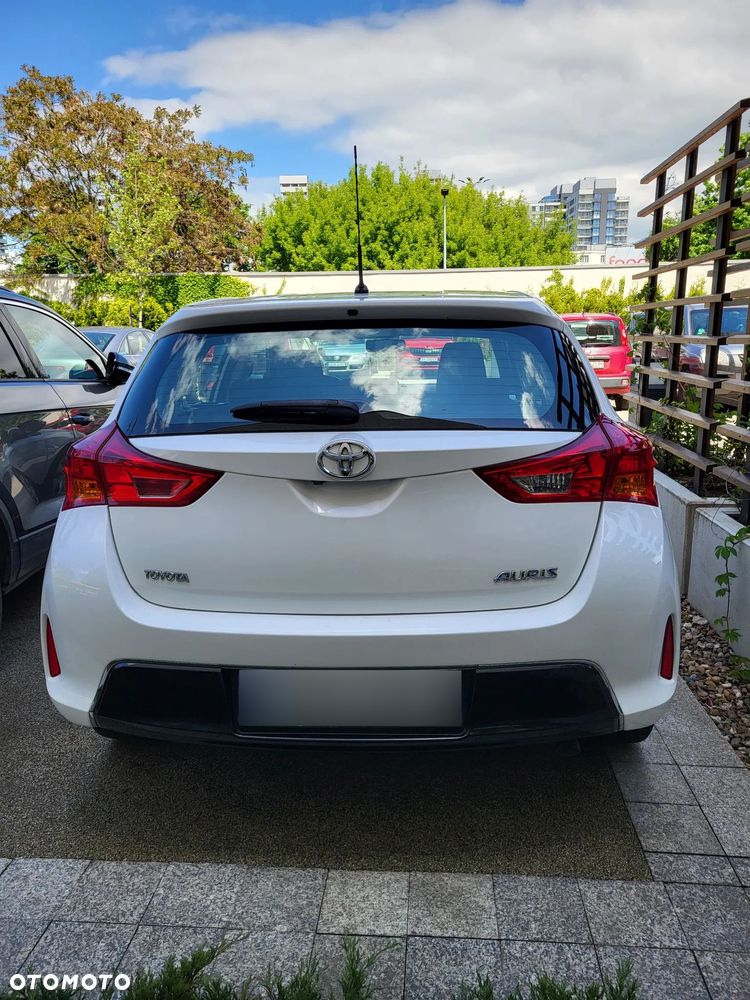 Toyota Auris 2.0 D-4D Dynamic - 4