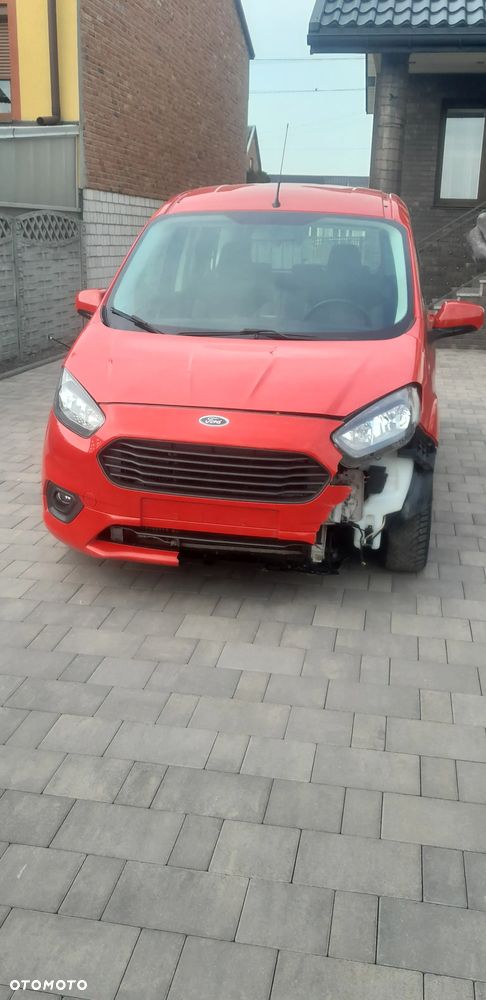 Ford Tourneo Courier - 9