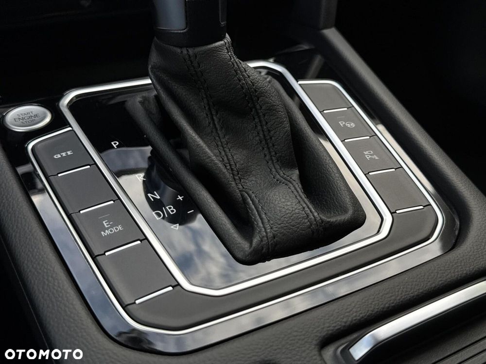 Volkswagen Passat - 23