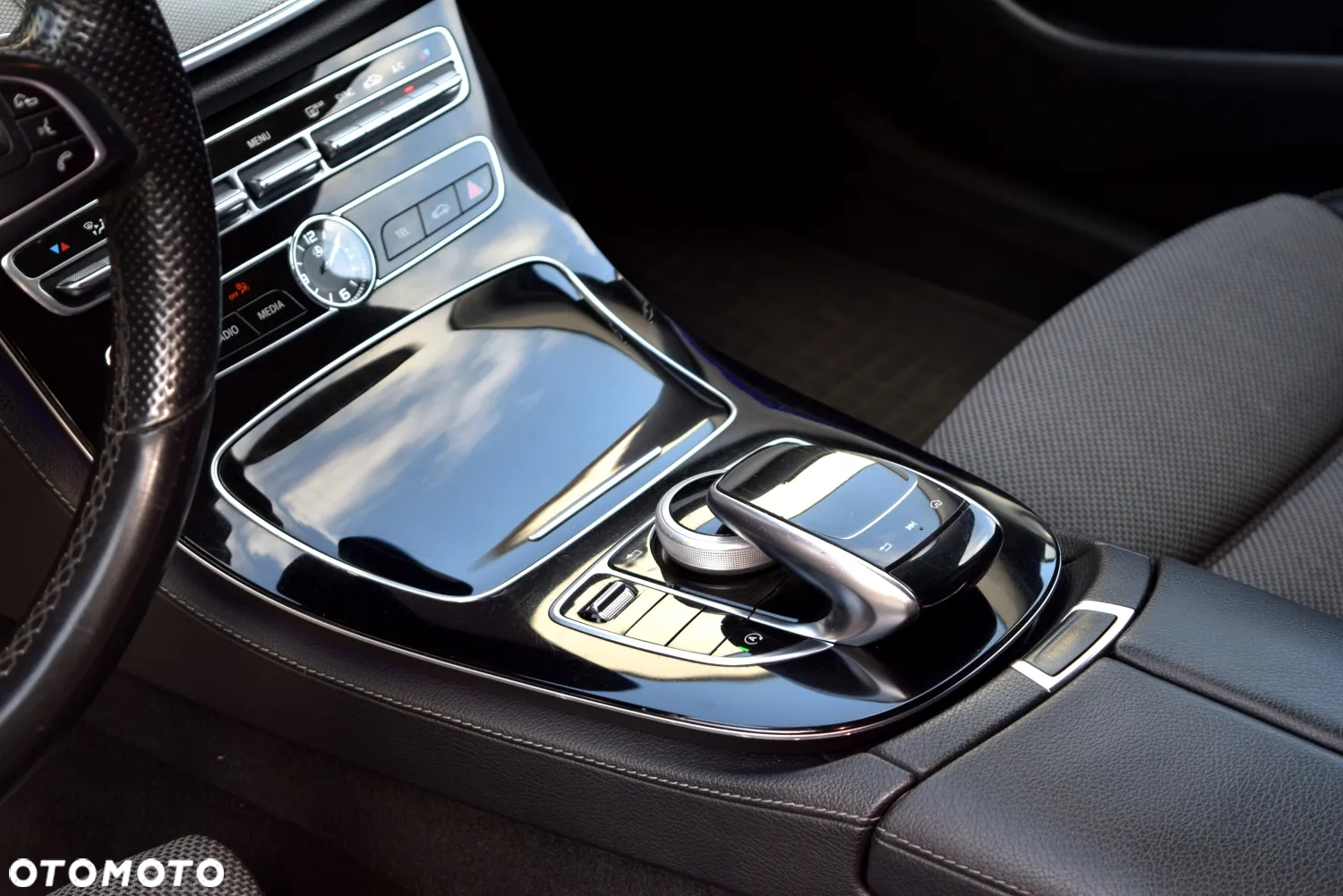 Mercedes-Benz Klasa E 220 d Business Edition 9G-TRONIC - 17