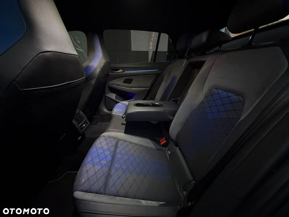 Volkswagen Golf - 20