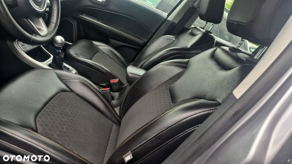 Jeep Compass 1.4 MultiAir Longitude - 8