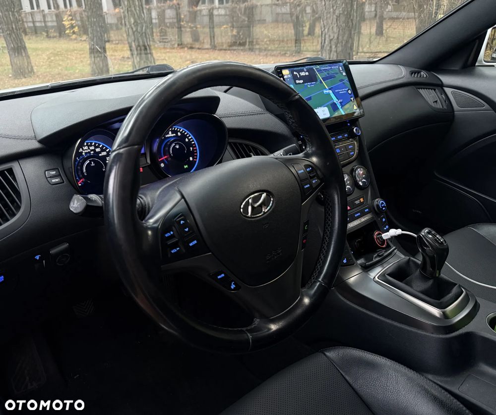 Hyundai Genesis Coupe - 15