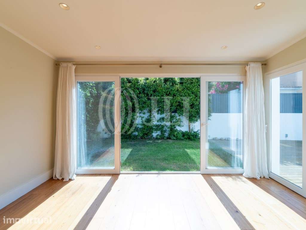 Moradia T4 reabilitada com jardim e piscina, em Areia, Cascais - Grande imagem: 5/34