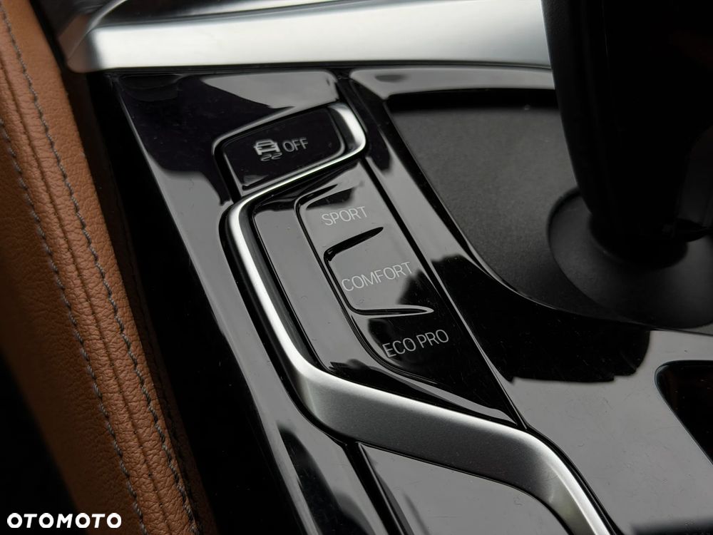 BMW Seria 5 530i mHEV M Sport sport - 23