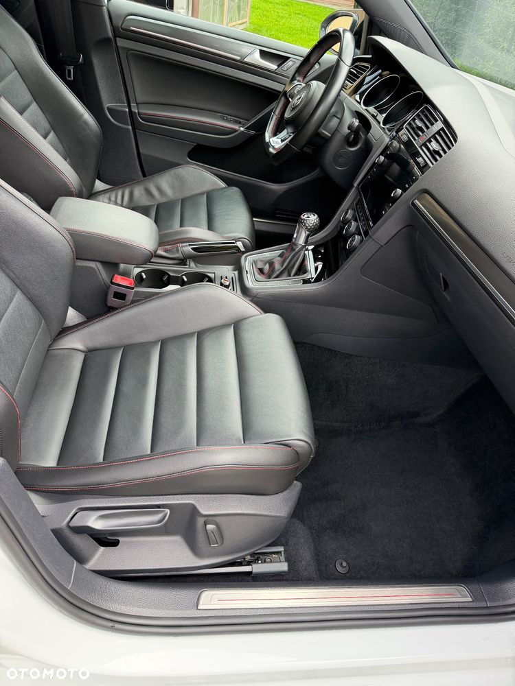 Volkswagen Golf 2.0 TSI BMT GTI Performance - 14