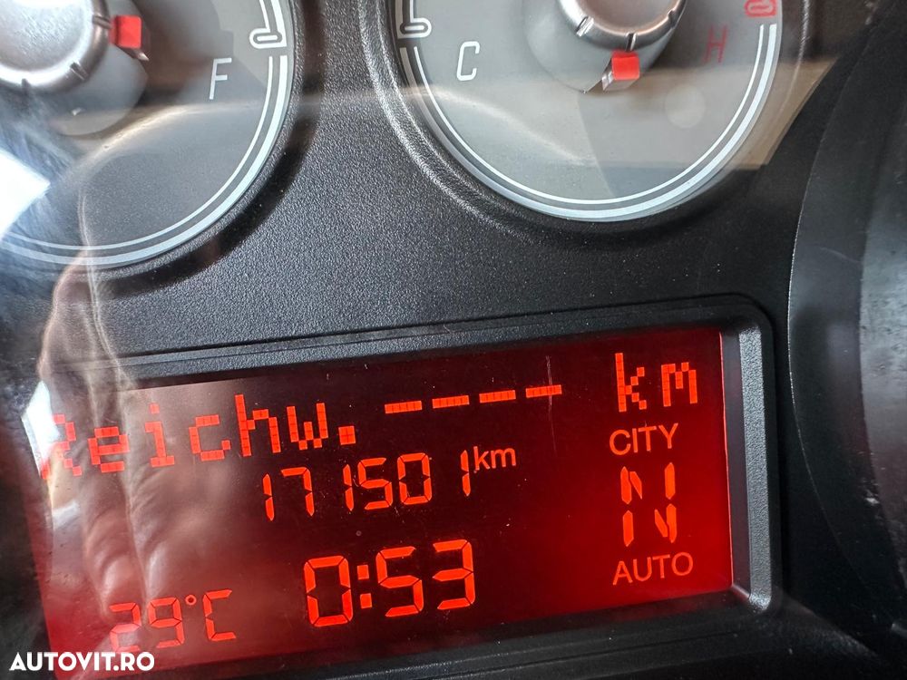 Fiat Punto 1.4 8V Dualogic Dynamic Start&Stop - 16