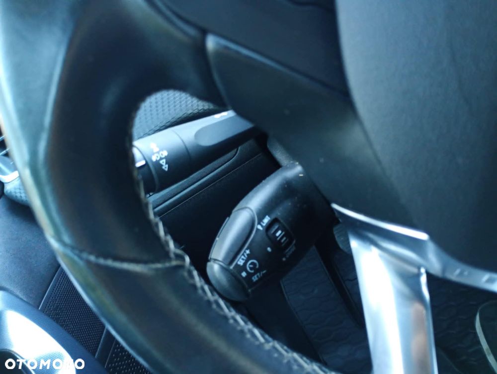 Peugeot 2008 BlueHDi 100 STOP & START Allure - 18