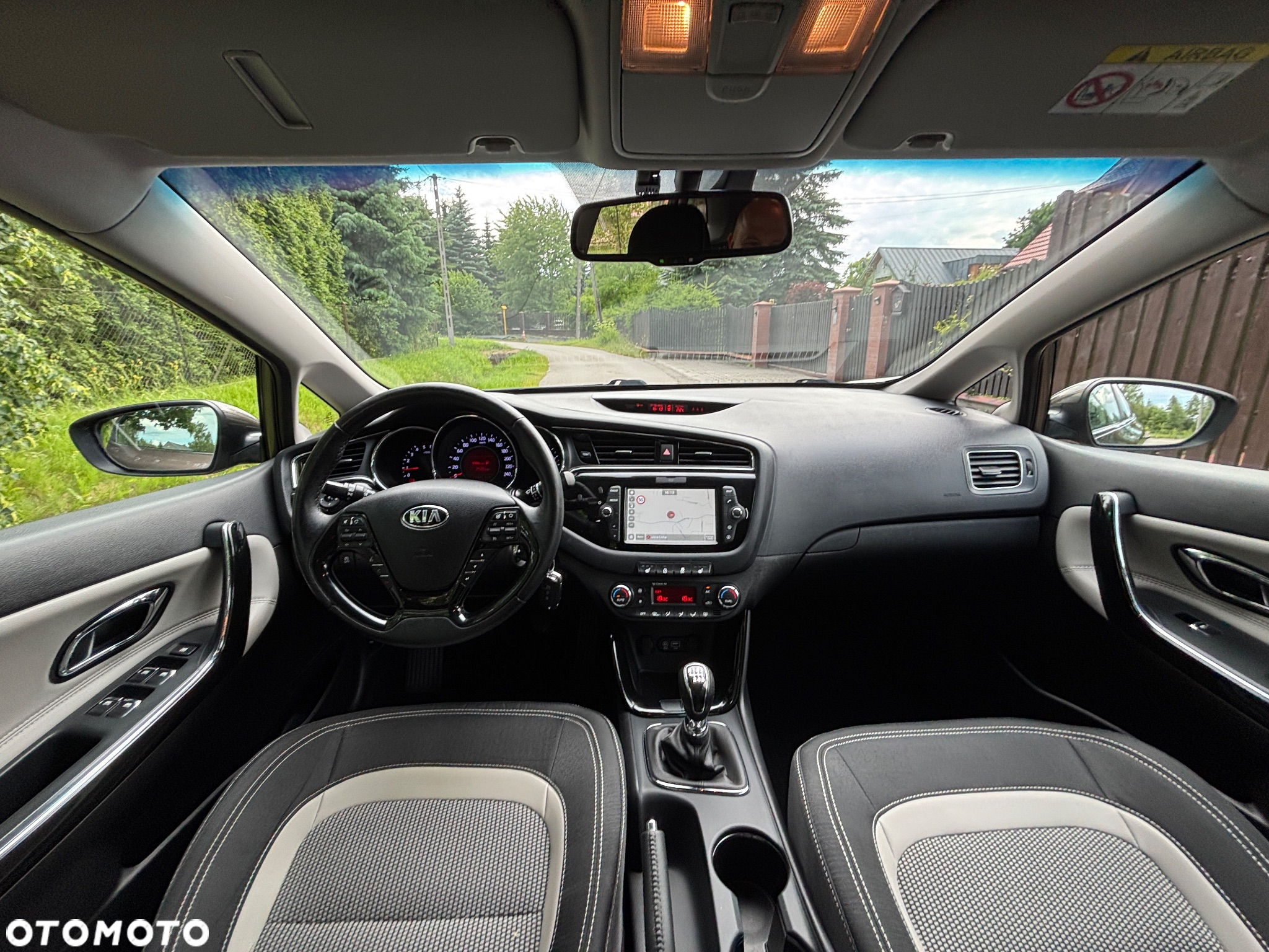Kia Ceed - 14