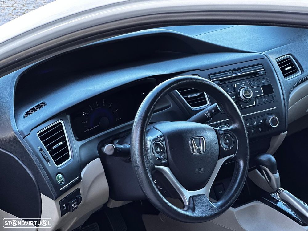 Honda Civic 1.8 i-VTEC Auto Comfort - 26