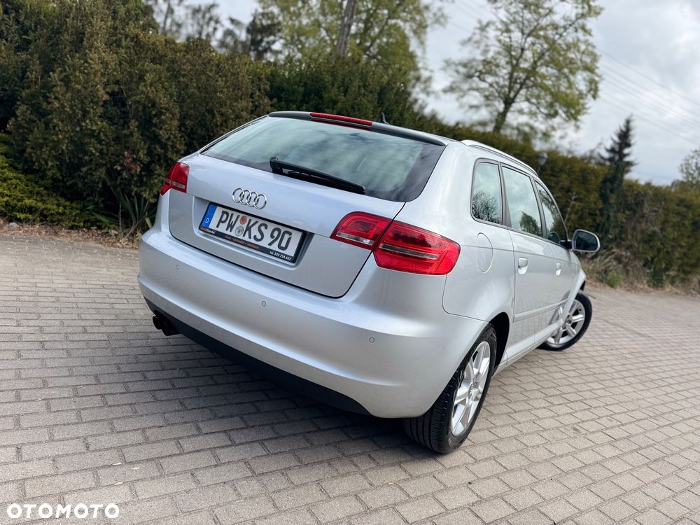 Audi A3 Sportback 1.8 TFSI Attraction - 4