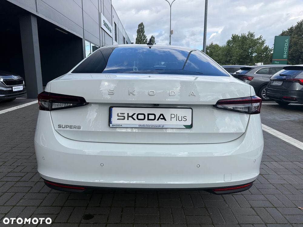 Skoda Superb 2.0 TDI SCR Essence DSG - 9