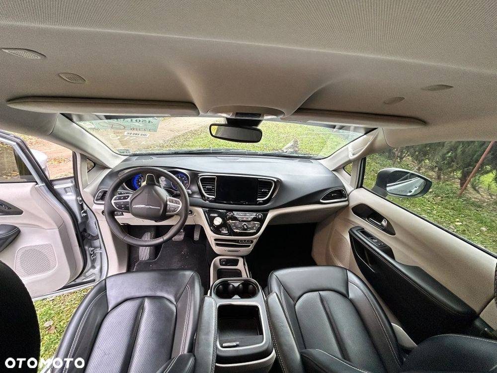 Chrysler Pacifica - 3