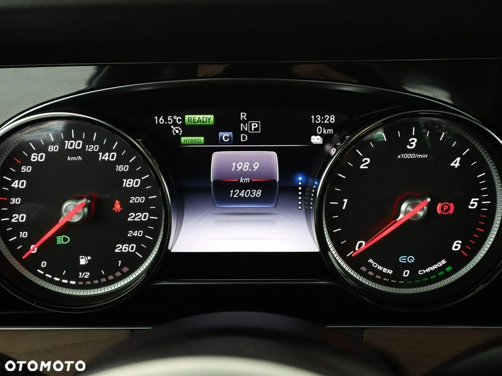 Mercedes-Benz Klasa E - 22