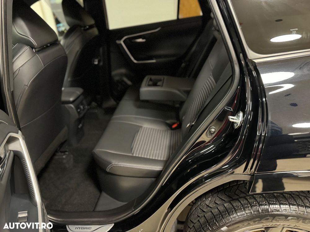 Toyota RAV4 2.5 4x4 Black Edition - 23