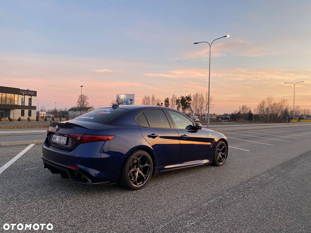 Alfa Romeo Giulia 2.9 V6 Bi-Turbo AT8 Quadrifoglio - 5