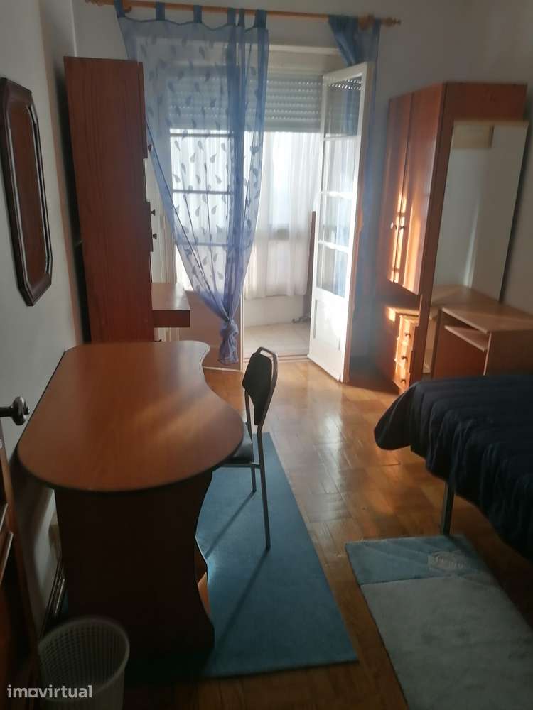 Quarto, Campolide, Rua do Conde das Antas
