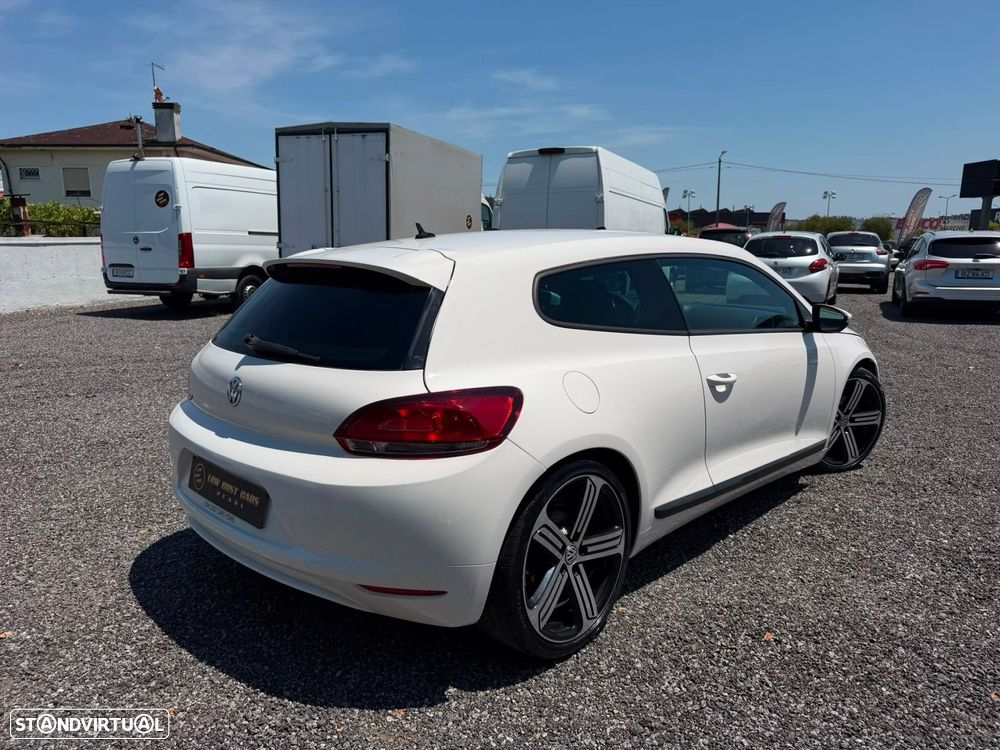VW Scirocco 2.0 TDI Sport DSG - 4