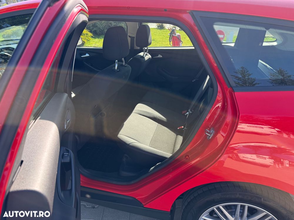 Ford Focus 1.0 EcoBoost Hybrid TITANIUM - 11