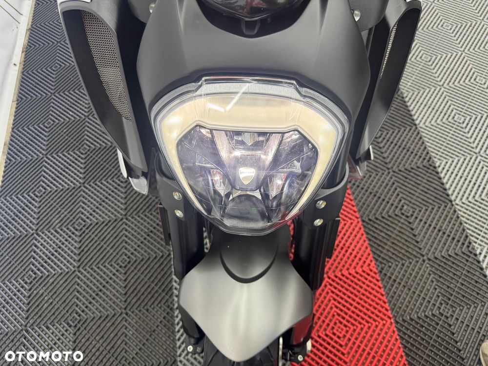 Ducati Diavel - 10