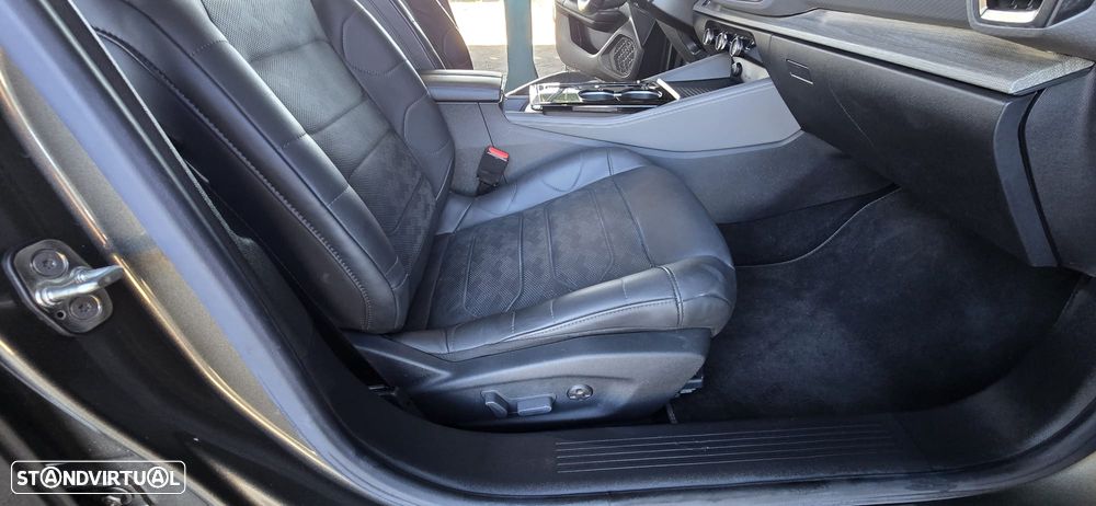 Citroën C5 X 1.6 Hybrid Shine Pack e-EAT8 - 24