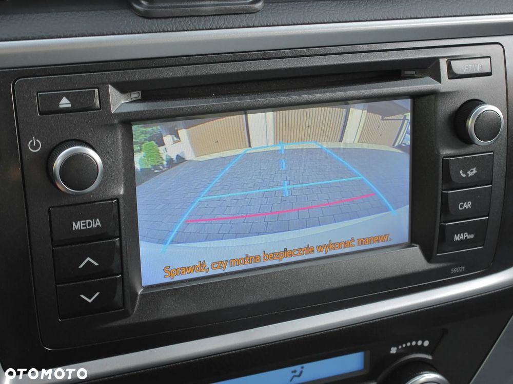 Toyota Auris 1.8 Executive - 24